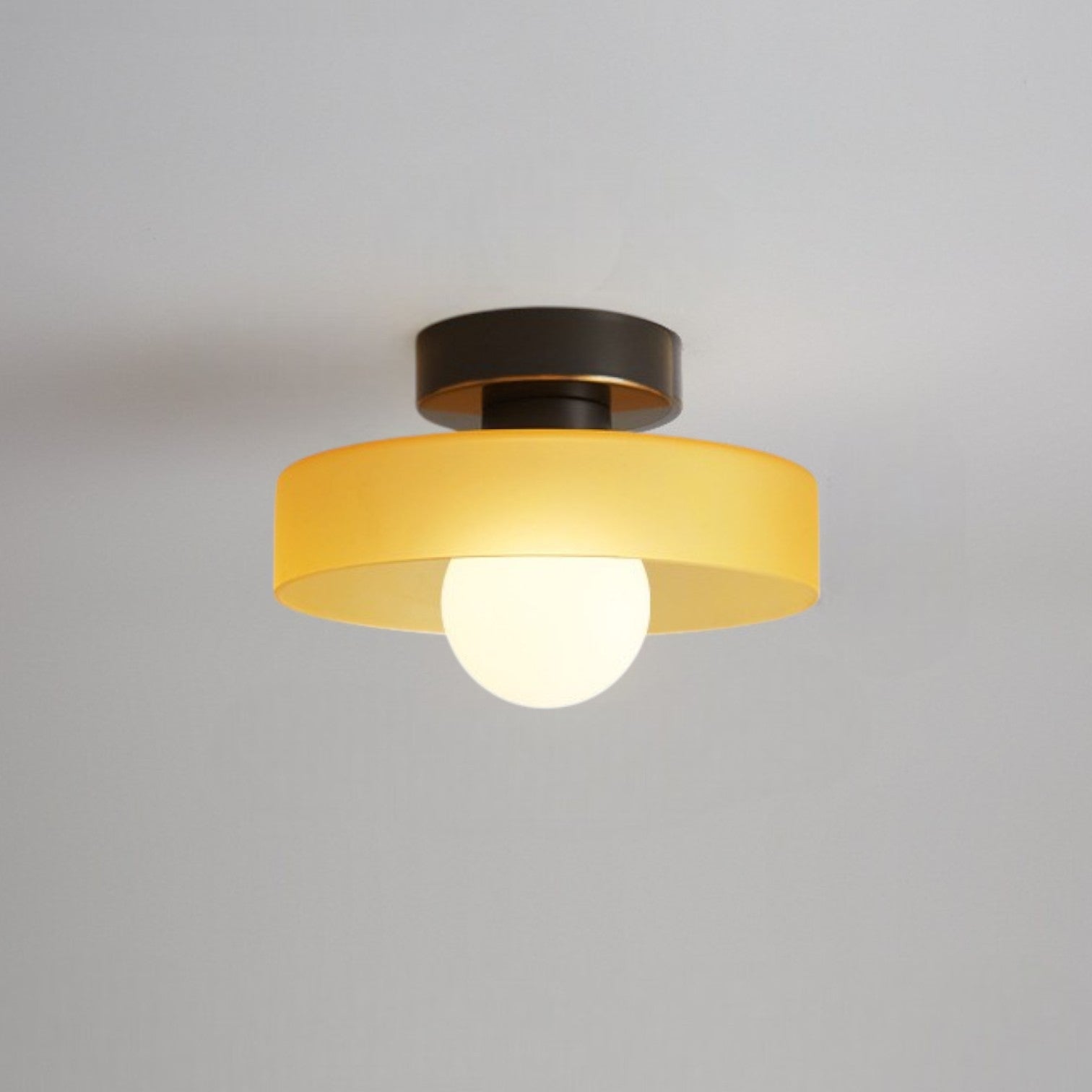 Bauhaus Français – Plafonnier au Design Élégant | Minimalisme Intemporel & Lumière Douce