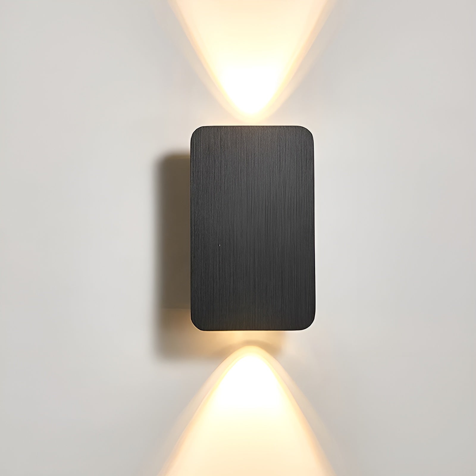 ScandiLuxe | Élégante Applique Murale Design LED pour Salon Moderne 0