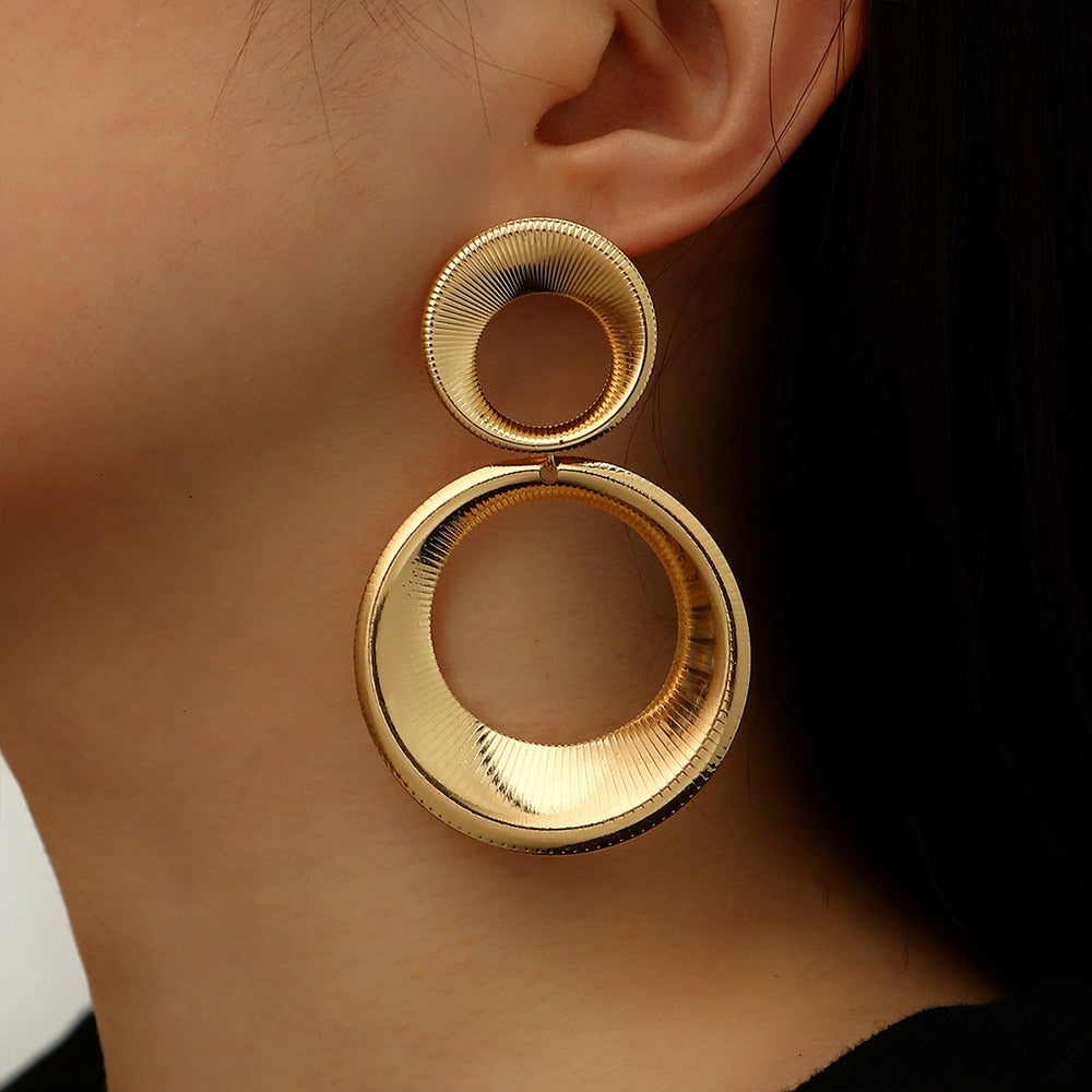 Boucles d'Oreilles Cercles Dorés - Statement Tendance