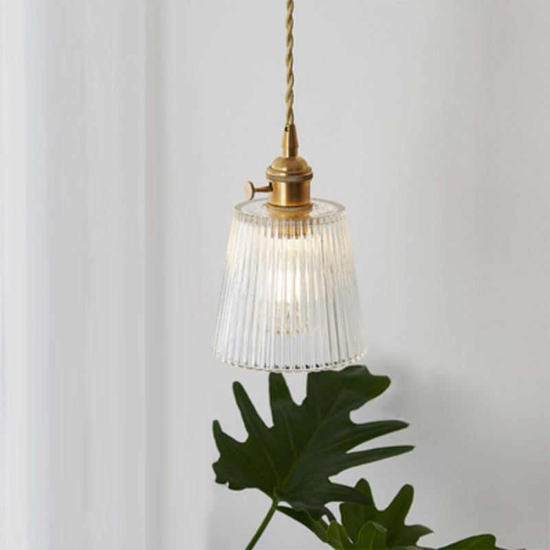 VerreLuxe | Élégante Suspension en Verre Design Industriel pour Restaurant 3