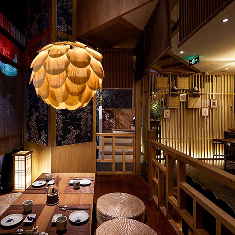 Anantra – Suspension en Bois Sculpté | Design Luxueux en Forme d’Ananas