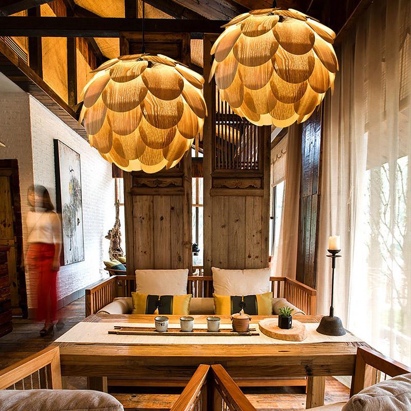 Anantra – Suspension en Bois Sculpté | Design Luxueux en Forme d’Ananas