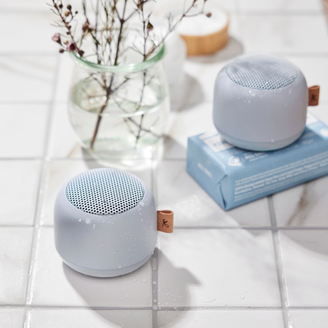 AquaBeats - Lampe Enceinte Bluetooth Étanche pour Salle de Bain