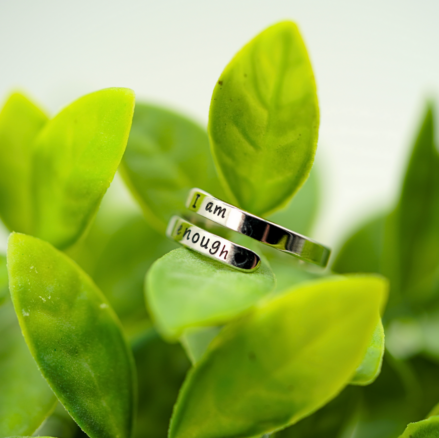 I Am Enough Ring – Bijou Élégant pour l'Amour-Propre