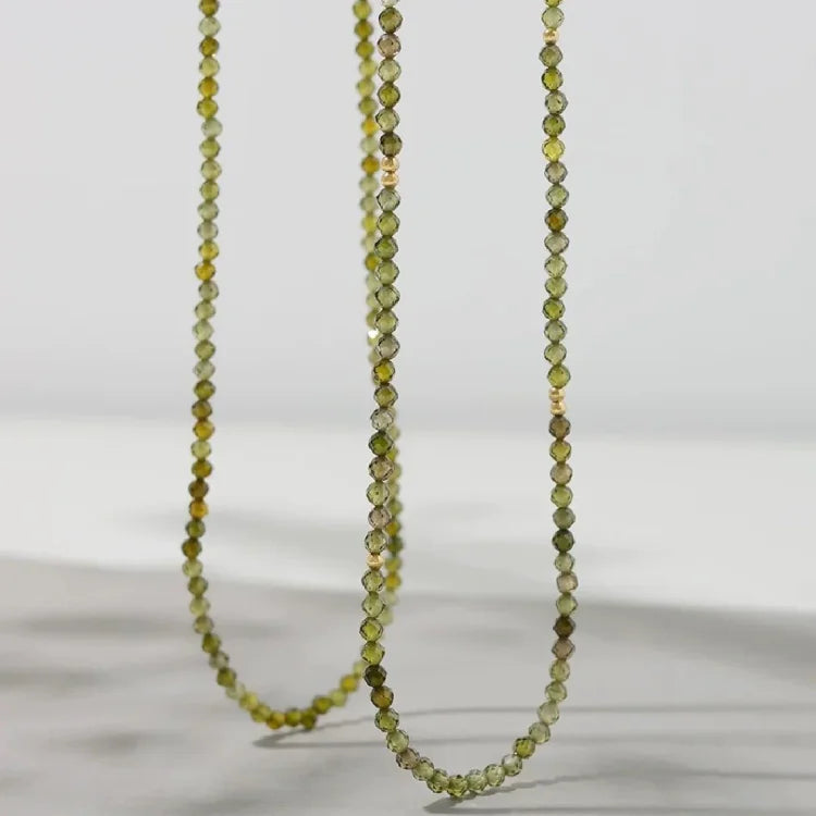 Celeste - Collier en zircone vert olive, or 14K luxueux