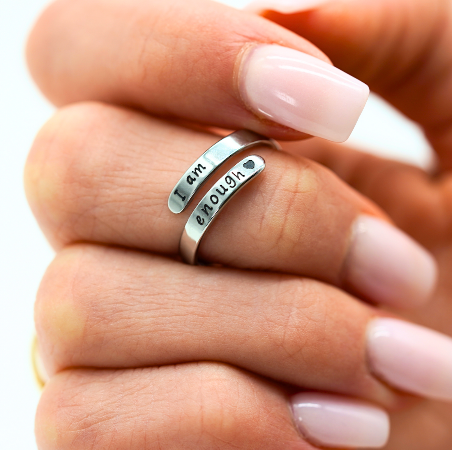 I Am Enough Ring – Bijou Élégant pour l'Amour-Propre