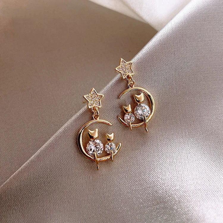 Feline - Boucles d'oreilles chat dorées avec zircones