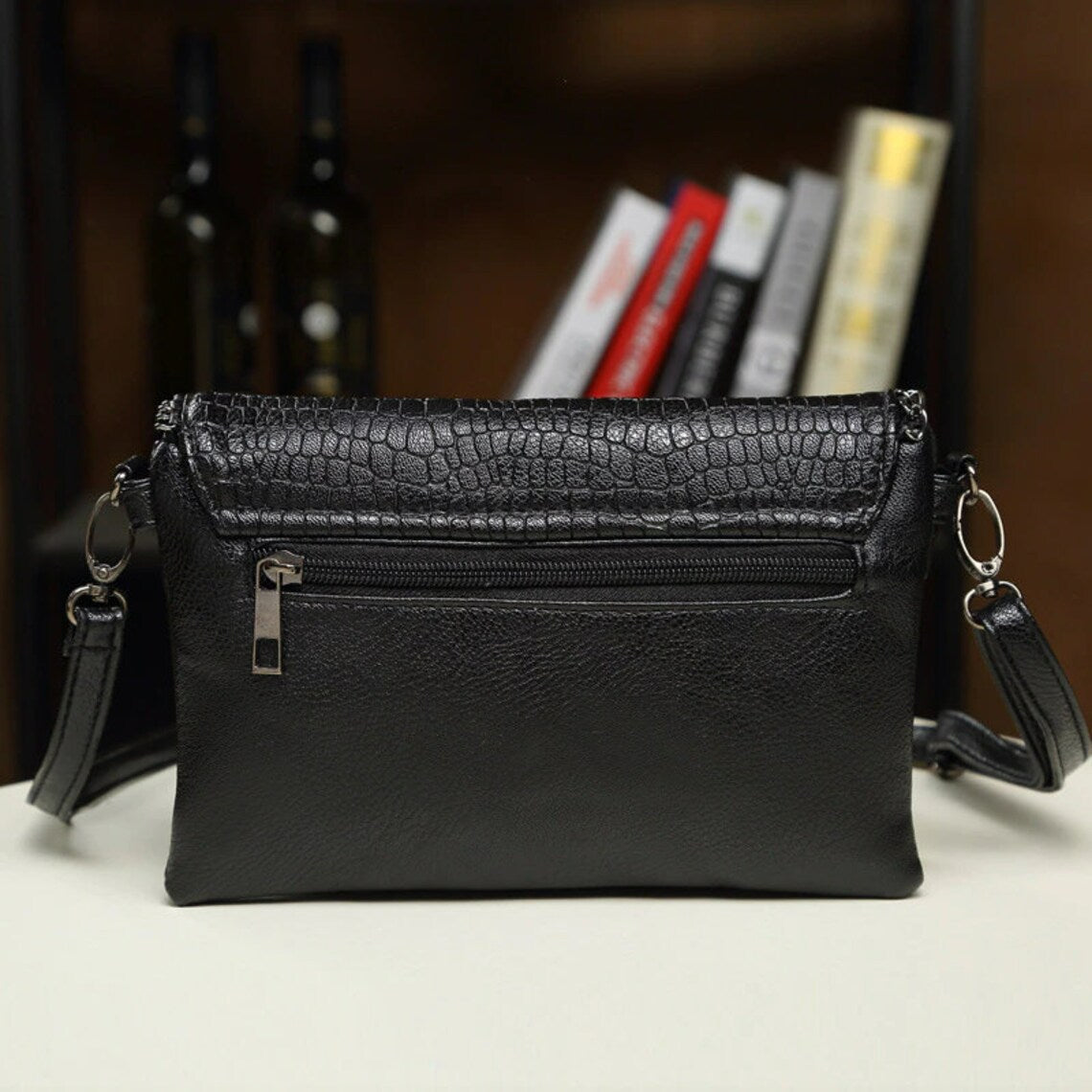 Alexa Clutch – Élégance Intemporelle en Mode