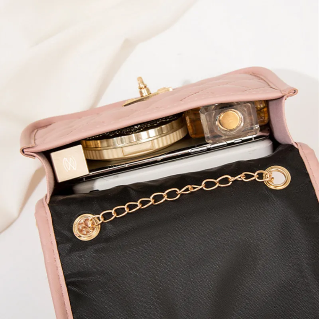 Camille Quilted Phone Case – Étui Téléphone Tendance