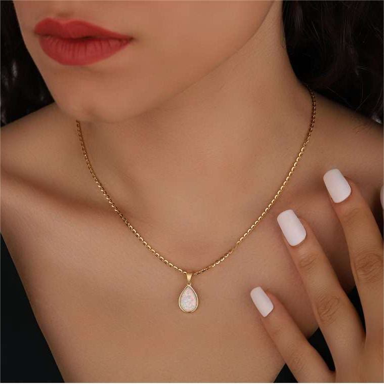 Eloise - Collier pendentif goutte en opale naturelle 18K