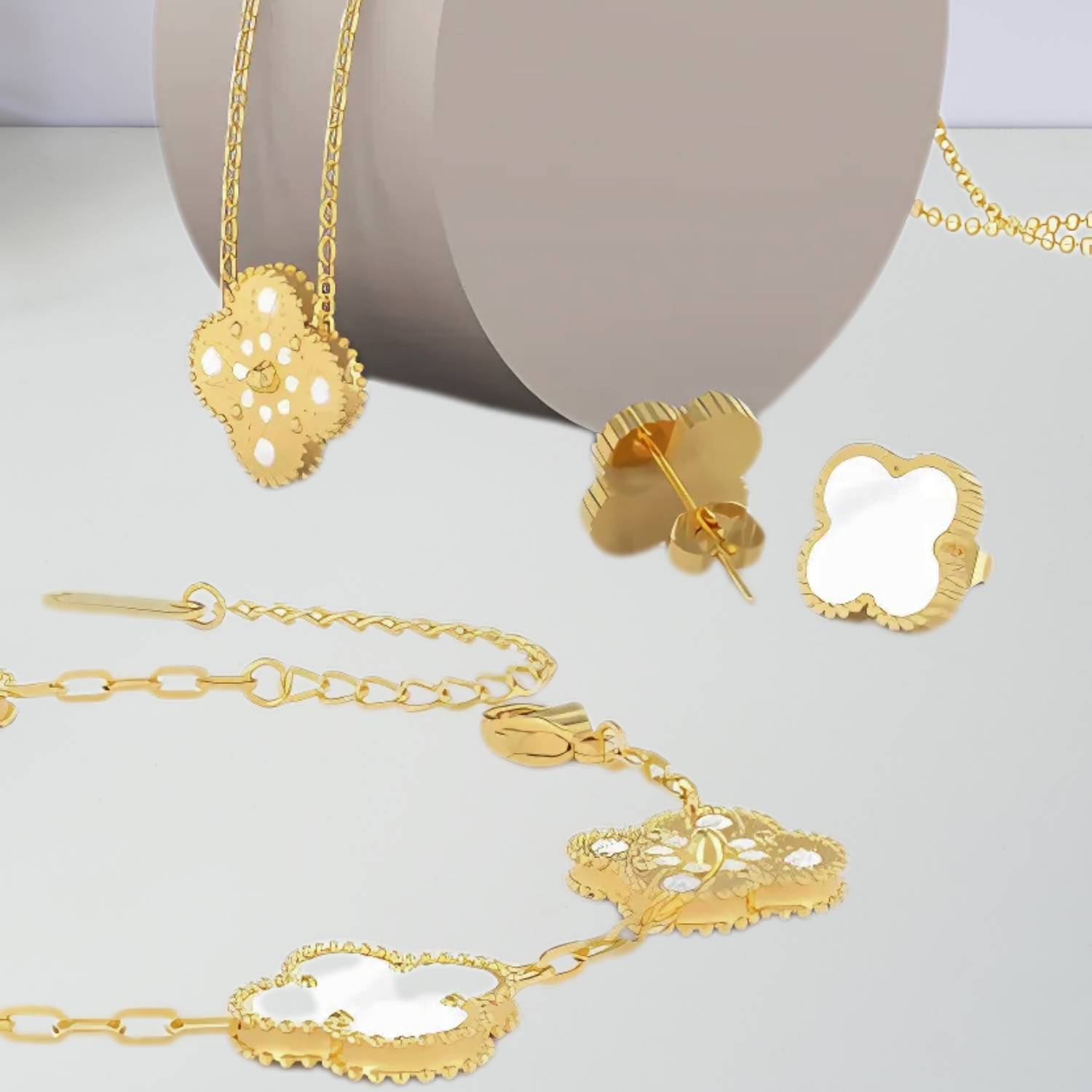 Golden Clover - Set collier, bracelet et boucles