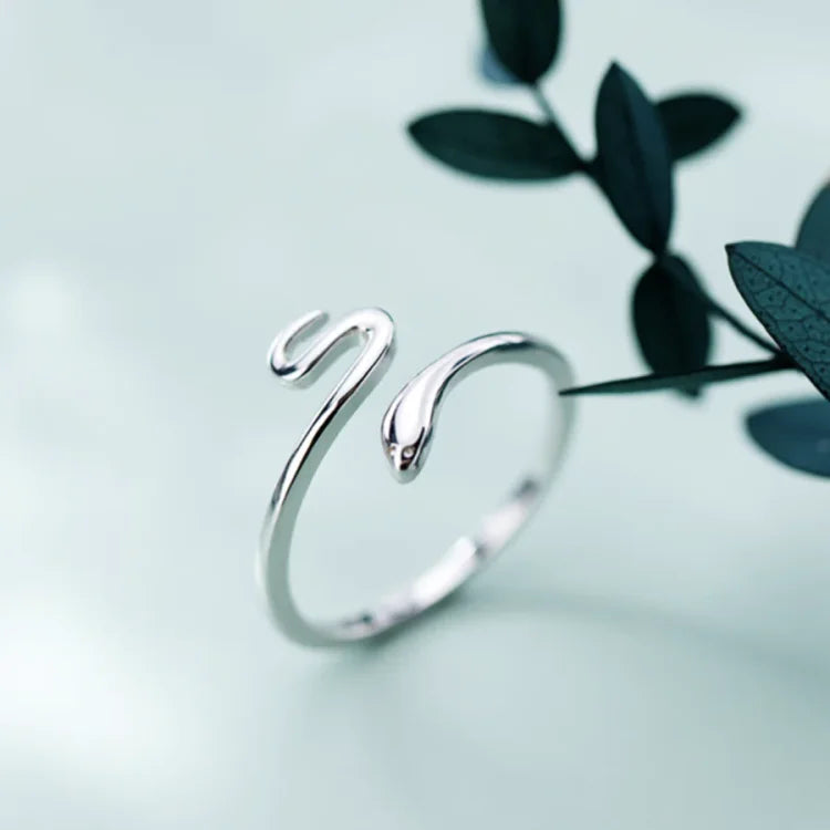 Amira - Bague serpent réglable, force et transformation