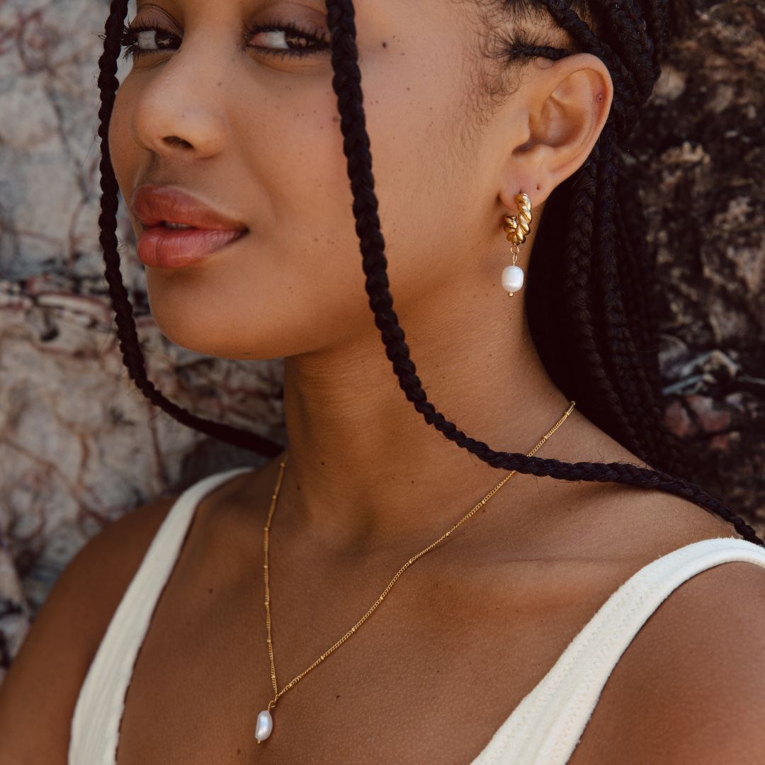 Anisa - Collier pendentif perle baroque élégant
