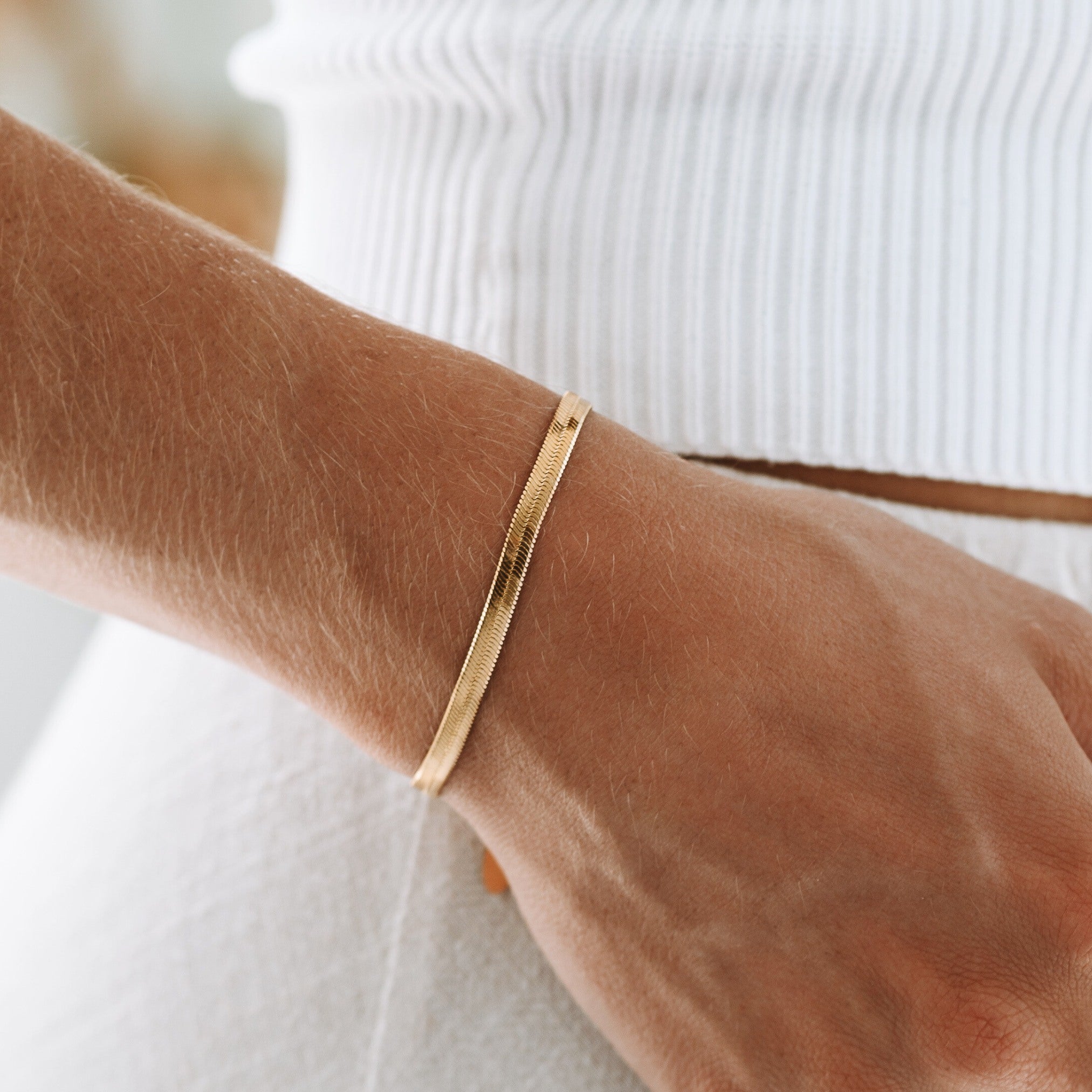 Lana - Bracelet chevron élégant