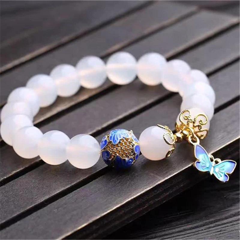 Bracelet à breloque papillon - Breloque en agate blanche perlée