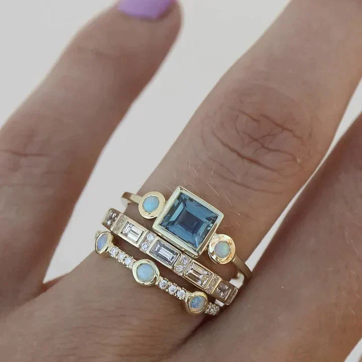 Lunara - Bague vintage envoûtante au cristal bleu