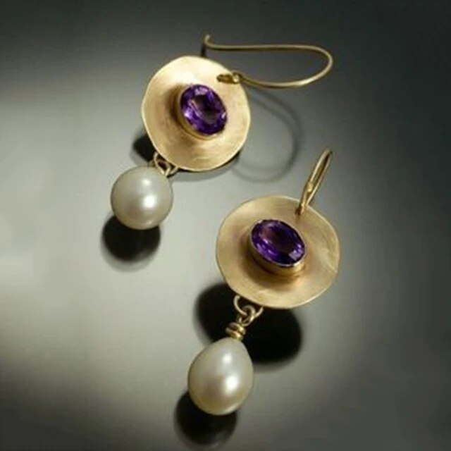 Amarise - Boucles d'oreilles vintage à la perle et zircone violette