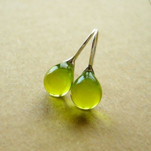 Olivia - Boucles d'oreilles verre olive vintage