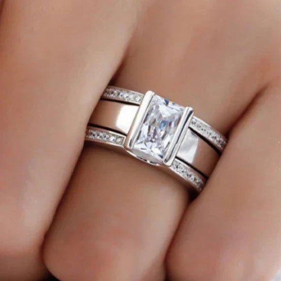 Sienna - Bague argentée brillante au style rétro élégant