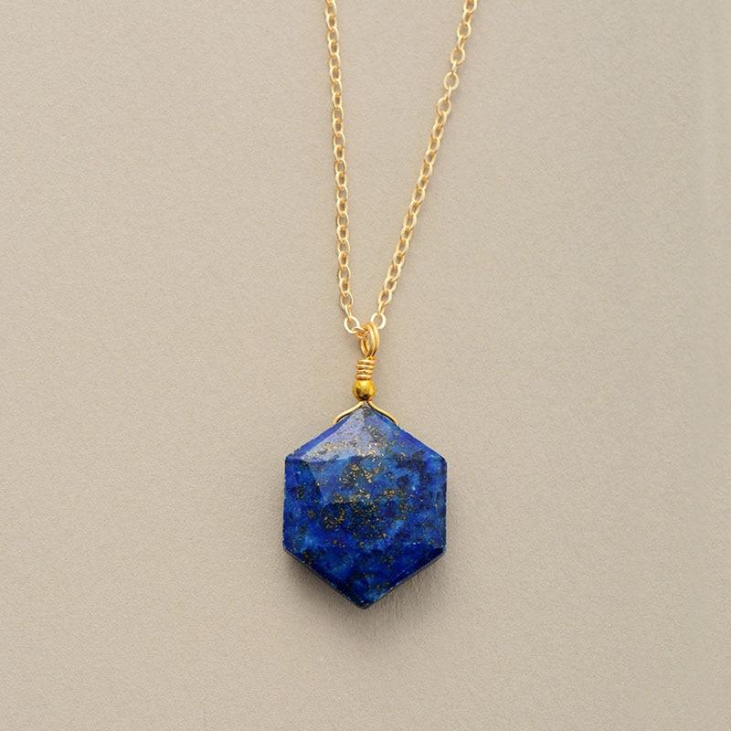 Collier hexagone en lapis-lazuli