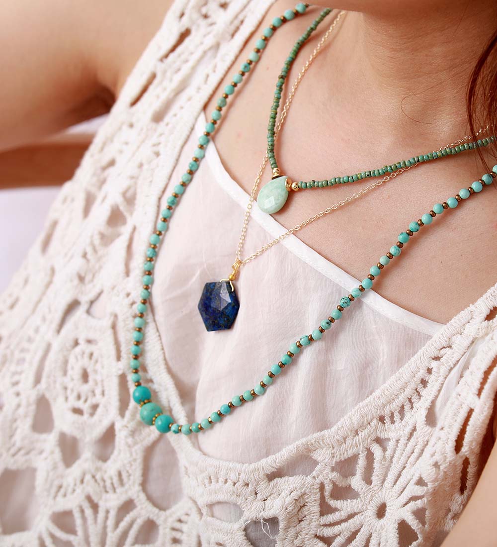 Collier hexagone en lapis-lazuli