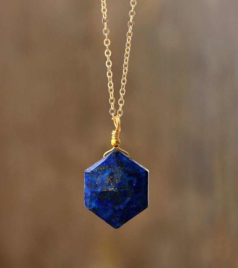 Collier hexagone en lapis-lazuli