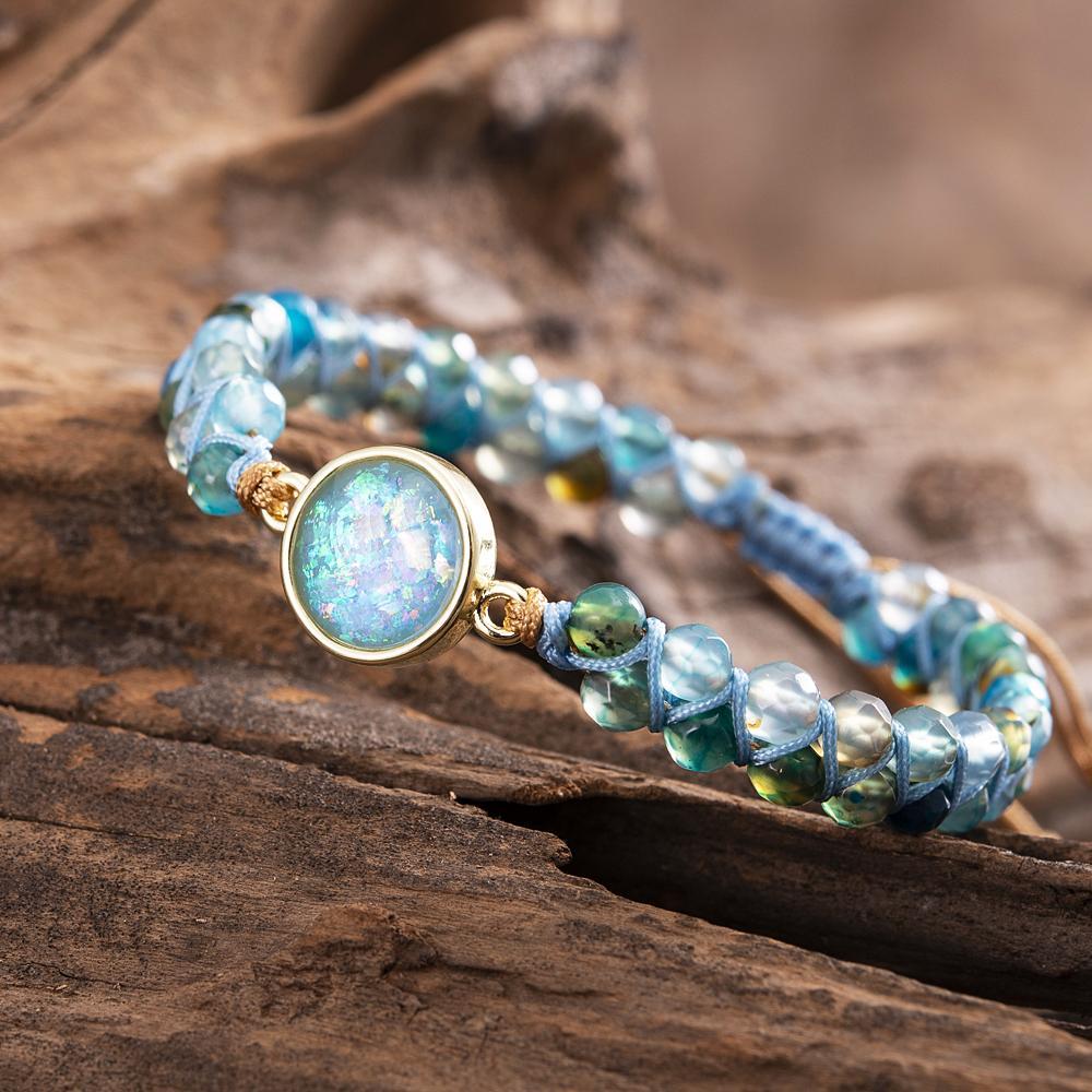 Liora - Bracelet perlé en opale bleue