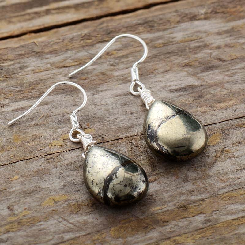 Elara - Boucles pendantes en pyrite dorée