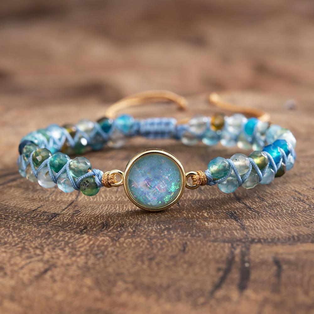 Liora - Bracelet perlé en opale bleue