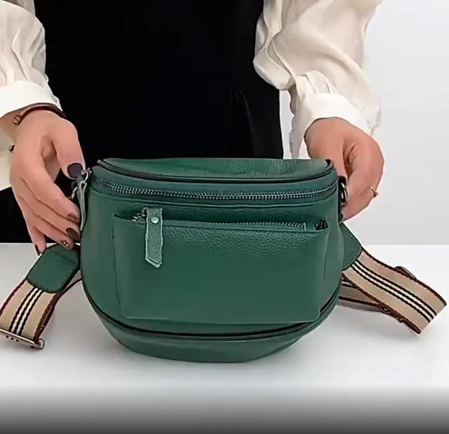 ClassicElegance Crossbody Bag - Design Intemporel