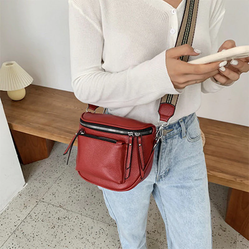 ClassicElegance Crossbody Bag - Design Intemporel