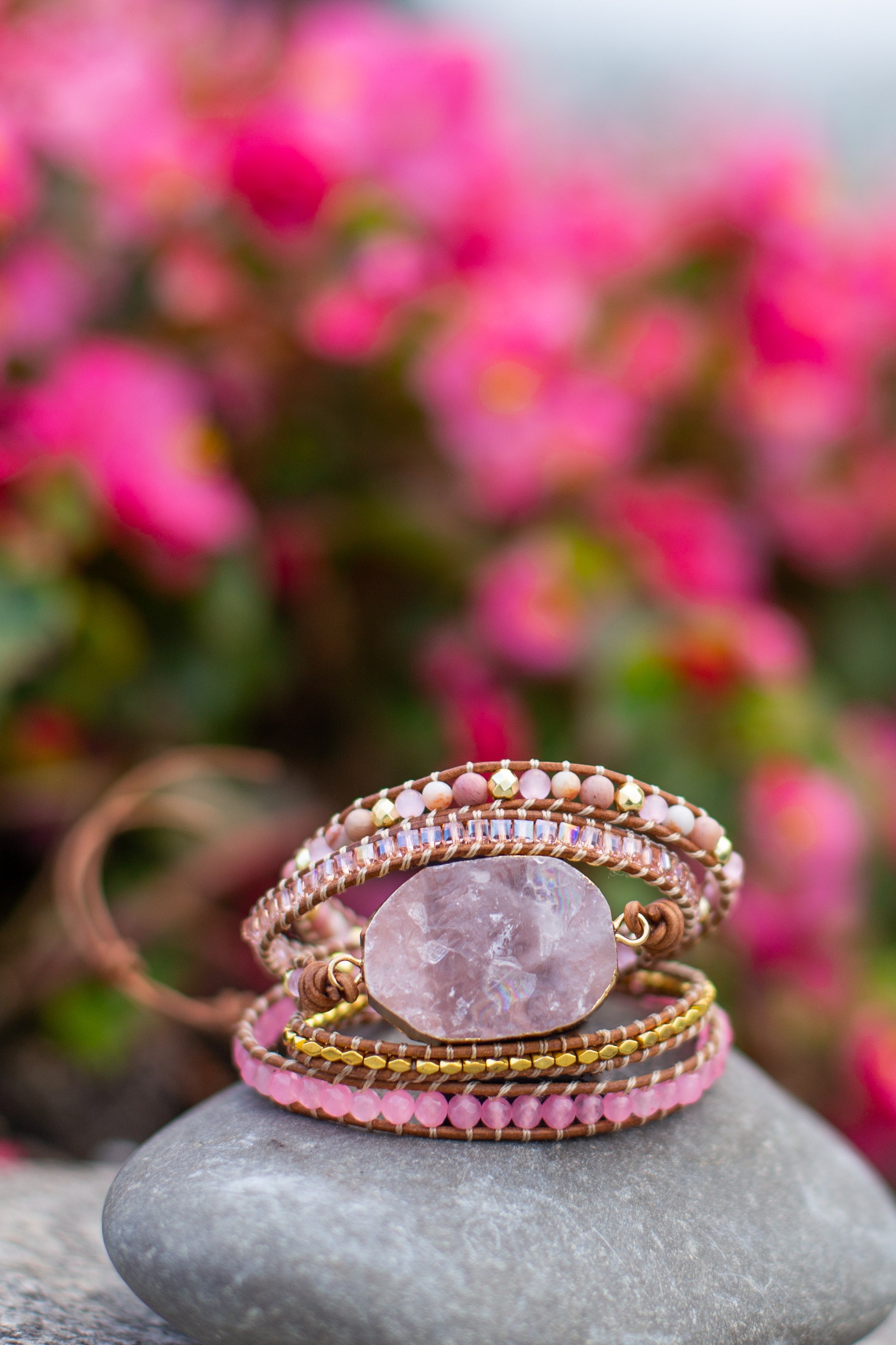 Amoria Bracelet – Bracelet Quartz Rose Doré Élégant