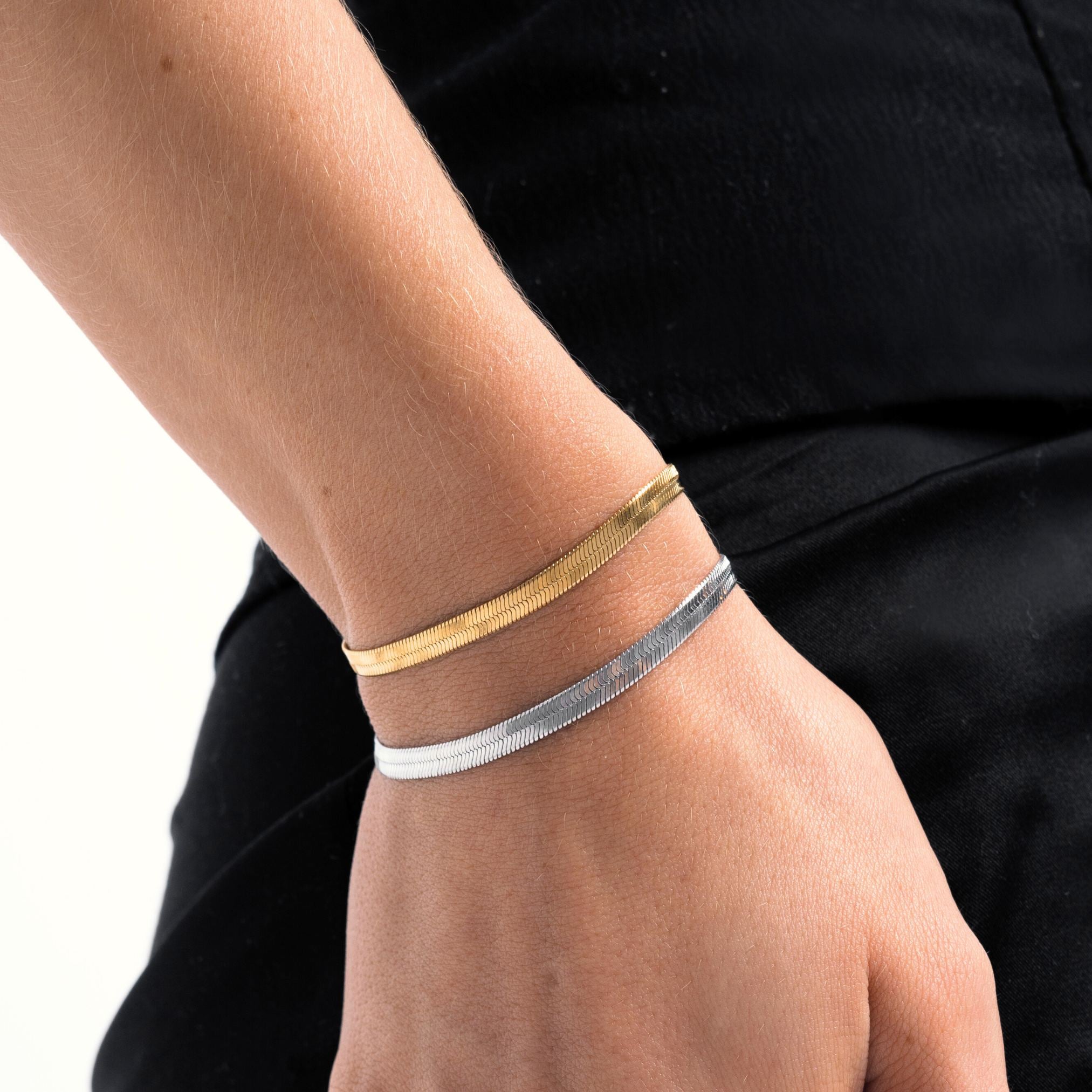 Lana - Bracelet chevron élégant