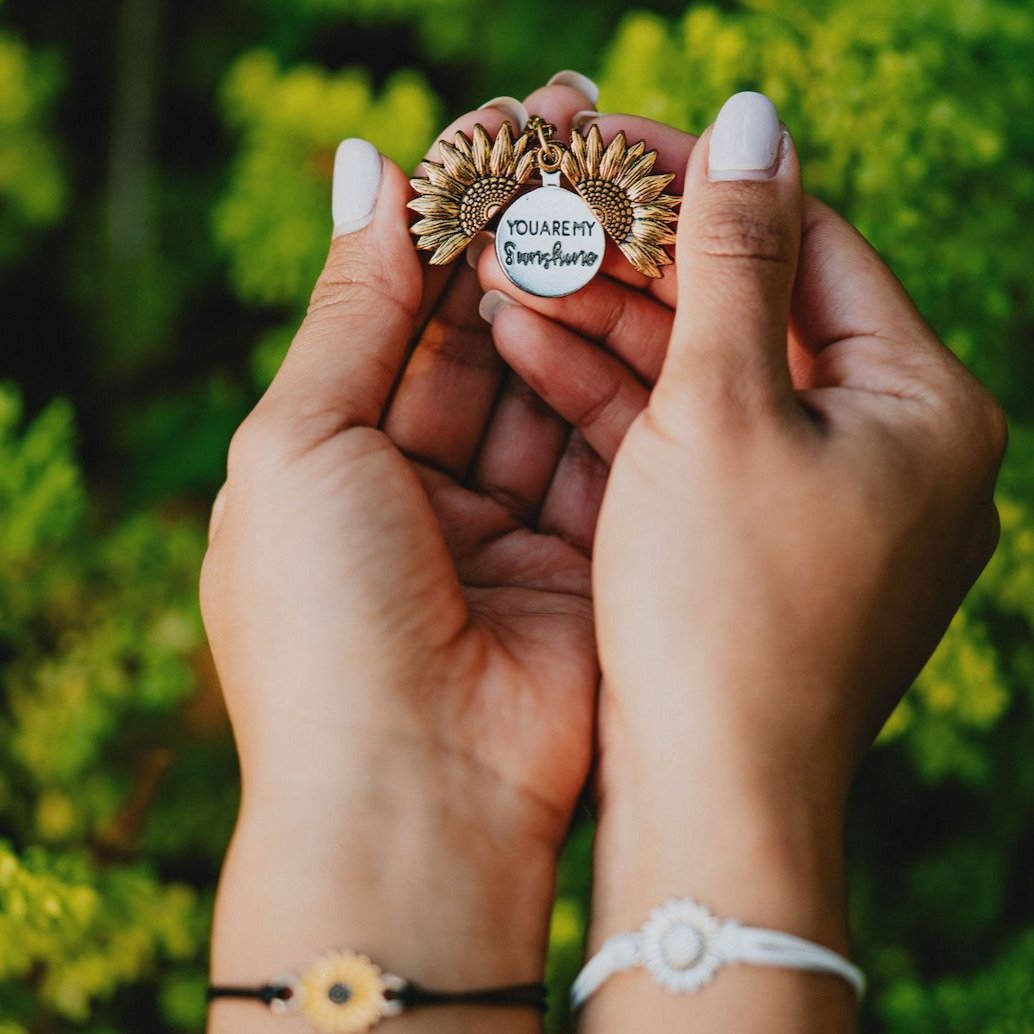 Solara – Collier Tournesol Élégant pour Femmes