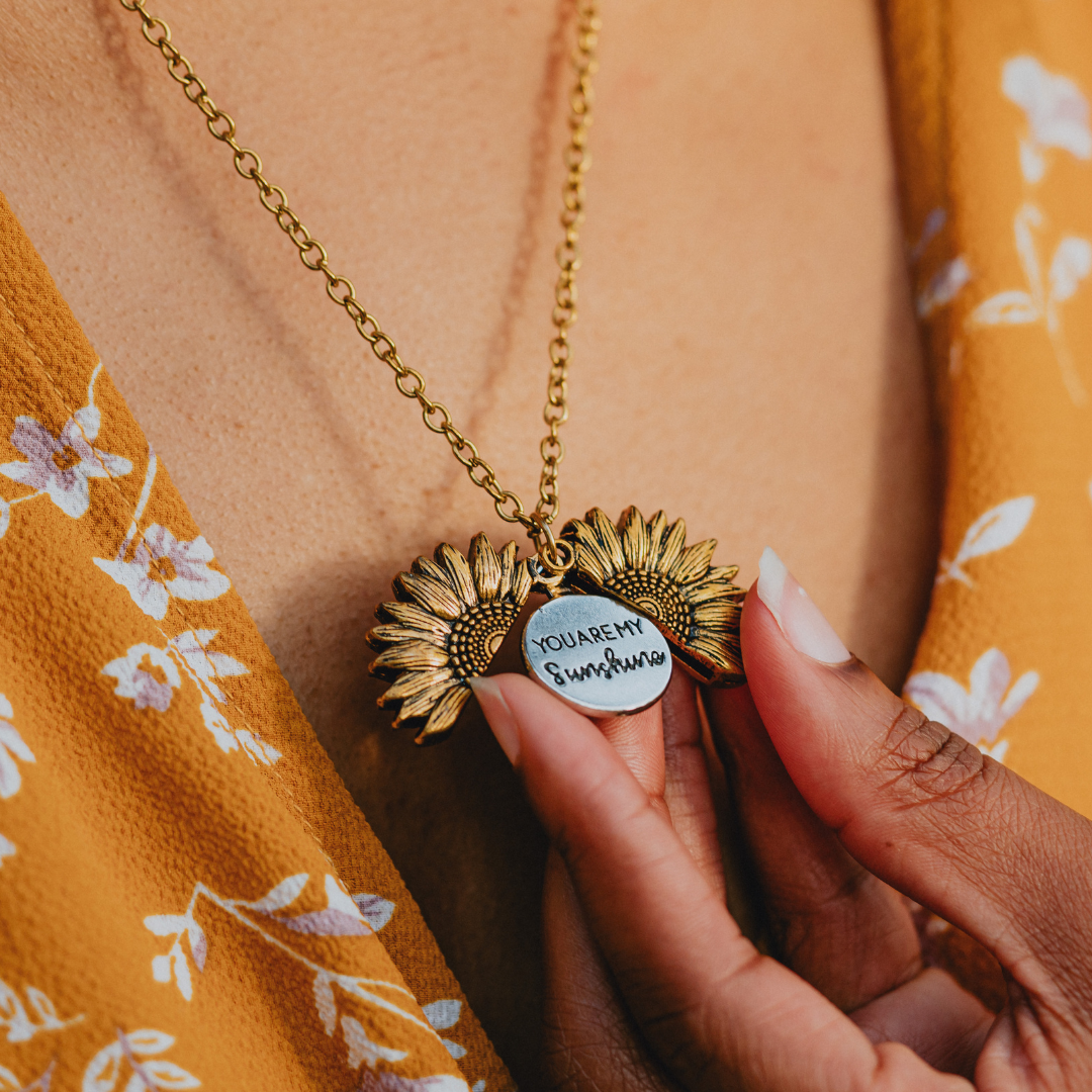 Solara – Collier Tournesol Élégant pour Femmes