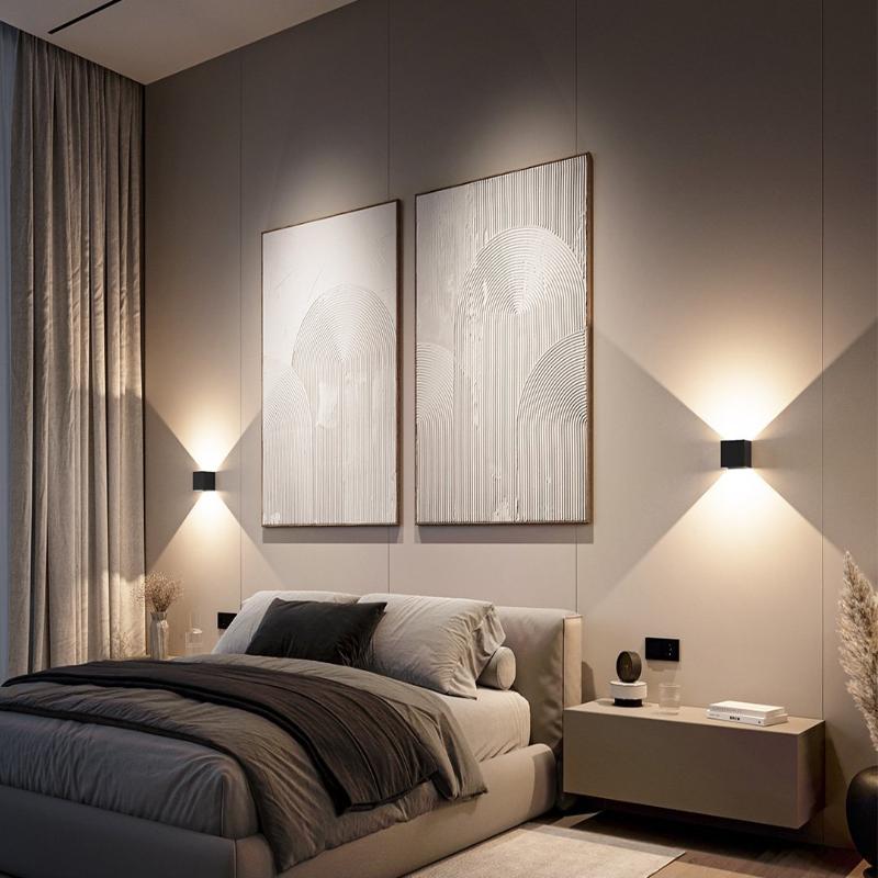 LumiGuard - Applique Murale Extérieure Élégante à Lumière Chaude